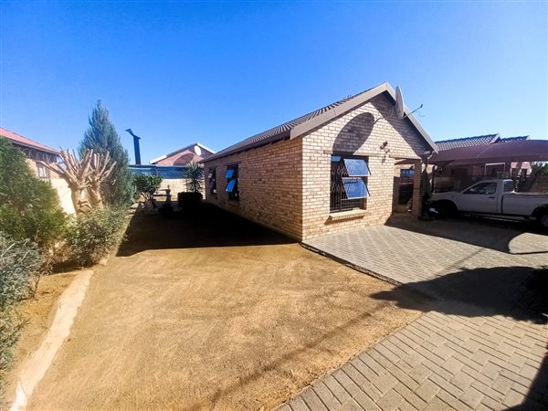 3 Bedroom House 3 Bedroom House