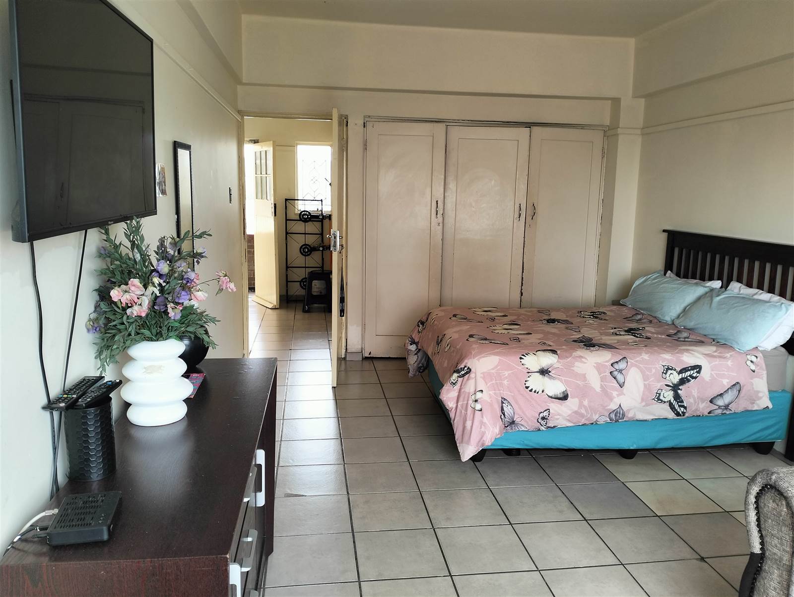 1 Bed Apartment in Pinetown Central photo number 1