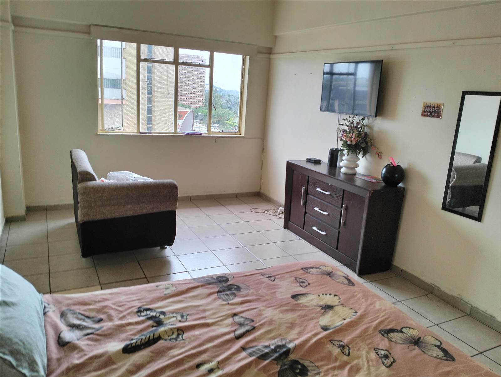 1 Bed Apartment in Pinetown Central photo number 10