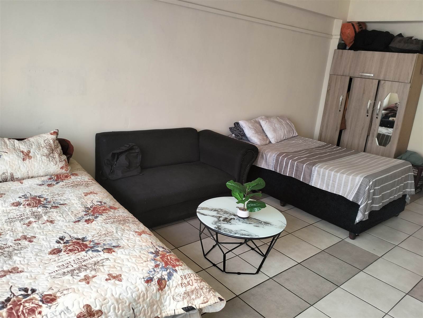 1 Bed Apartment in Pinetown Central photo number 7