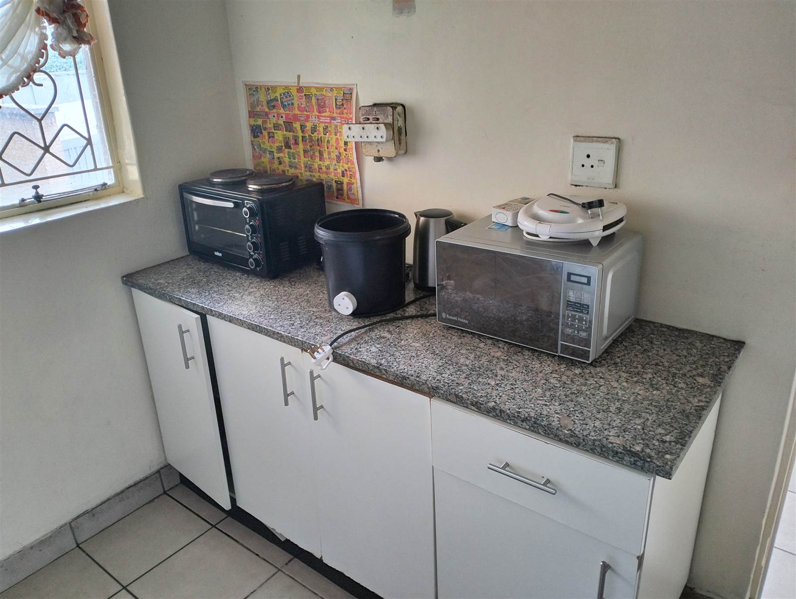 1 Bed Apartment in Pinetown Central photo number 5