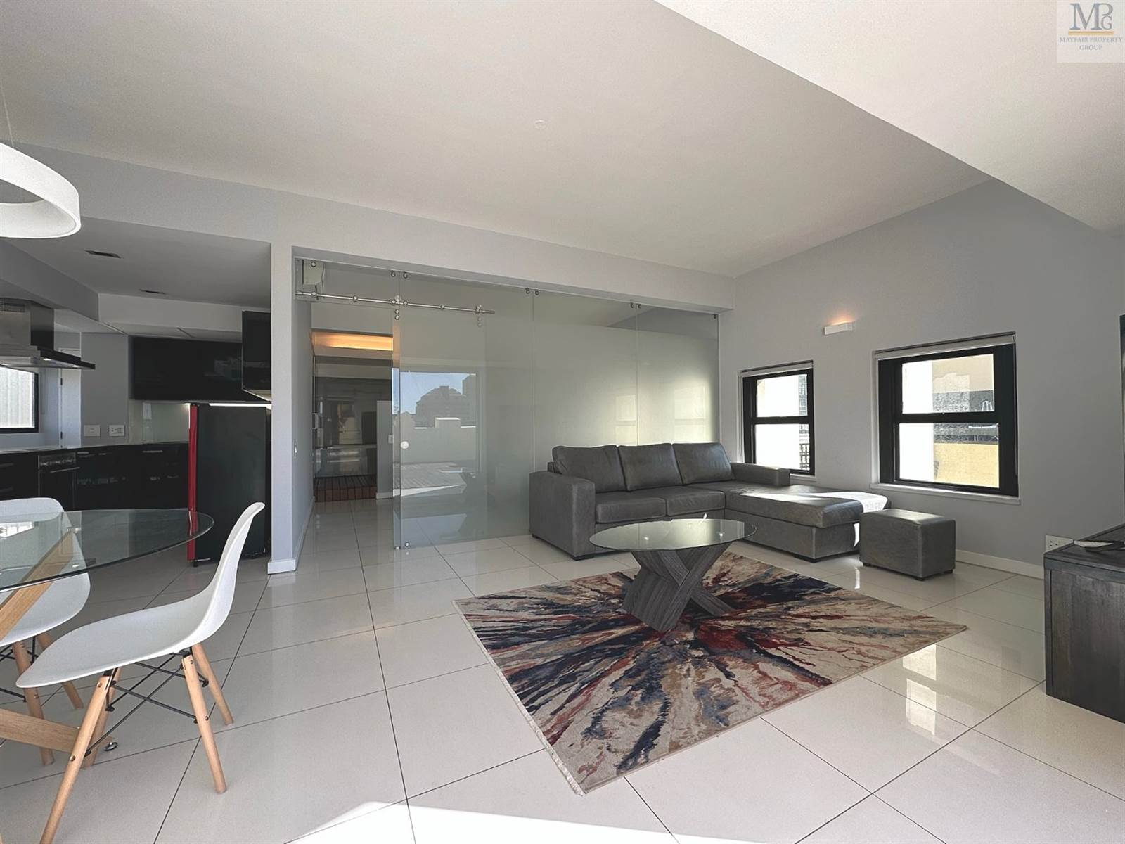 2 Bed Apartment in Cape Town City Centre photo number 3