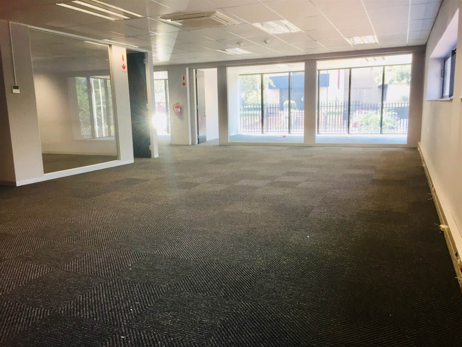 360  m² Commercial space in Parktown photo number 14