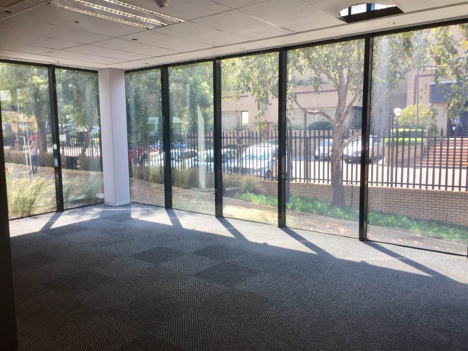 360  m² Commercial space in Parktown photo number 20