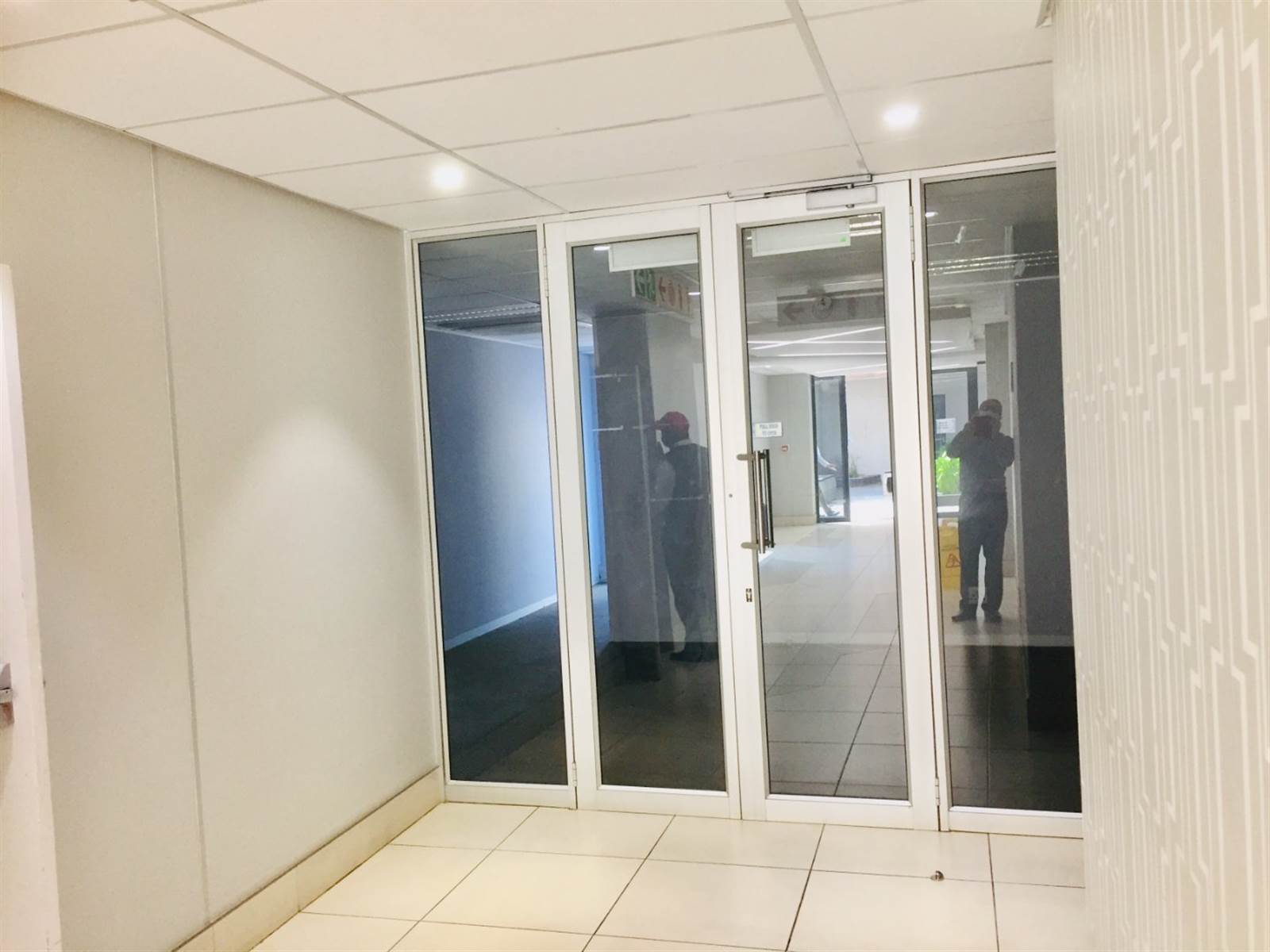 360  m² Commercial space in Parktown photo number 4