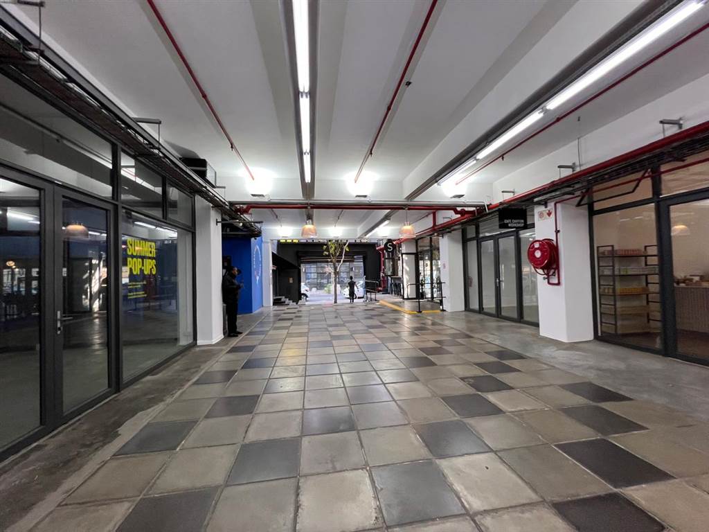 55  m² Retail Space in Woodstock photo number 7