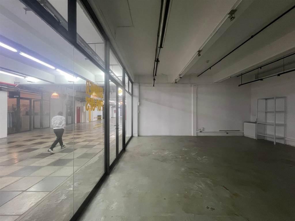 55  m² Retail Space in Woodstock photo number 6