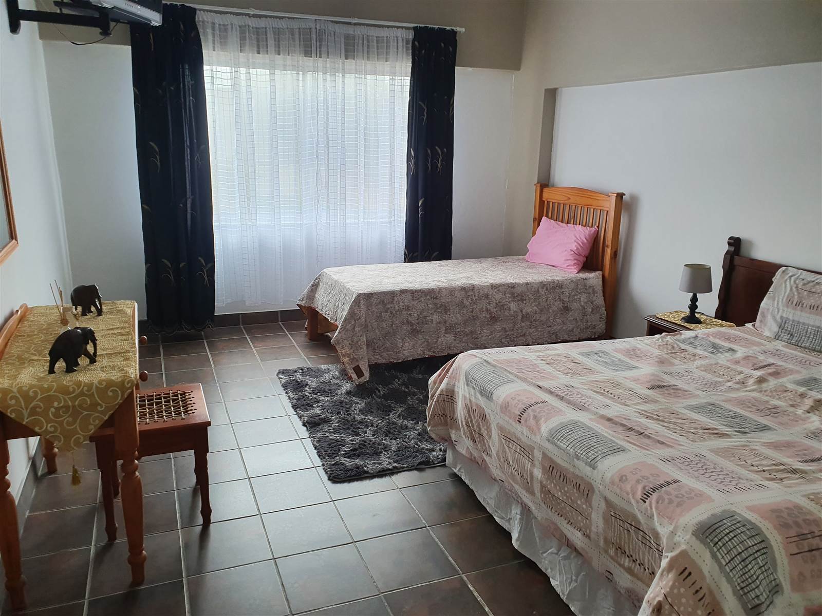 1 Bed Apartment in Amanzimtoti photo number 11
