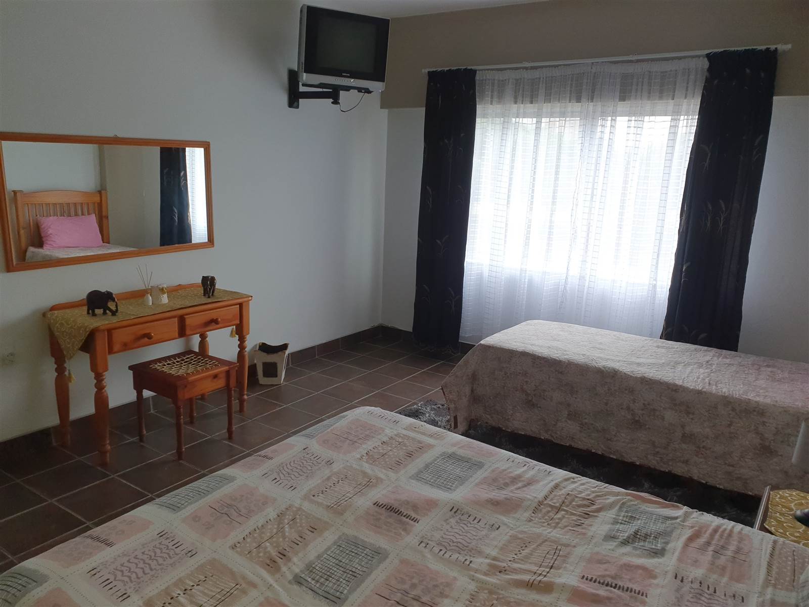1 Bed Apartment in Amanzimtoti photo number 13
