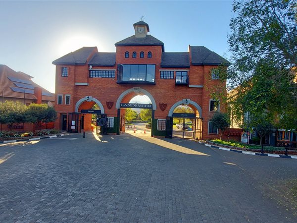 918 m² Land 918 m² Land