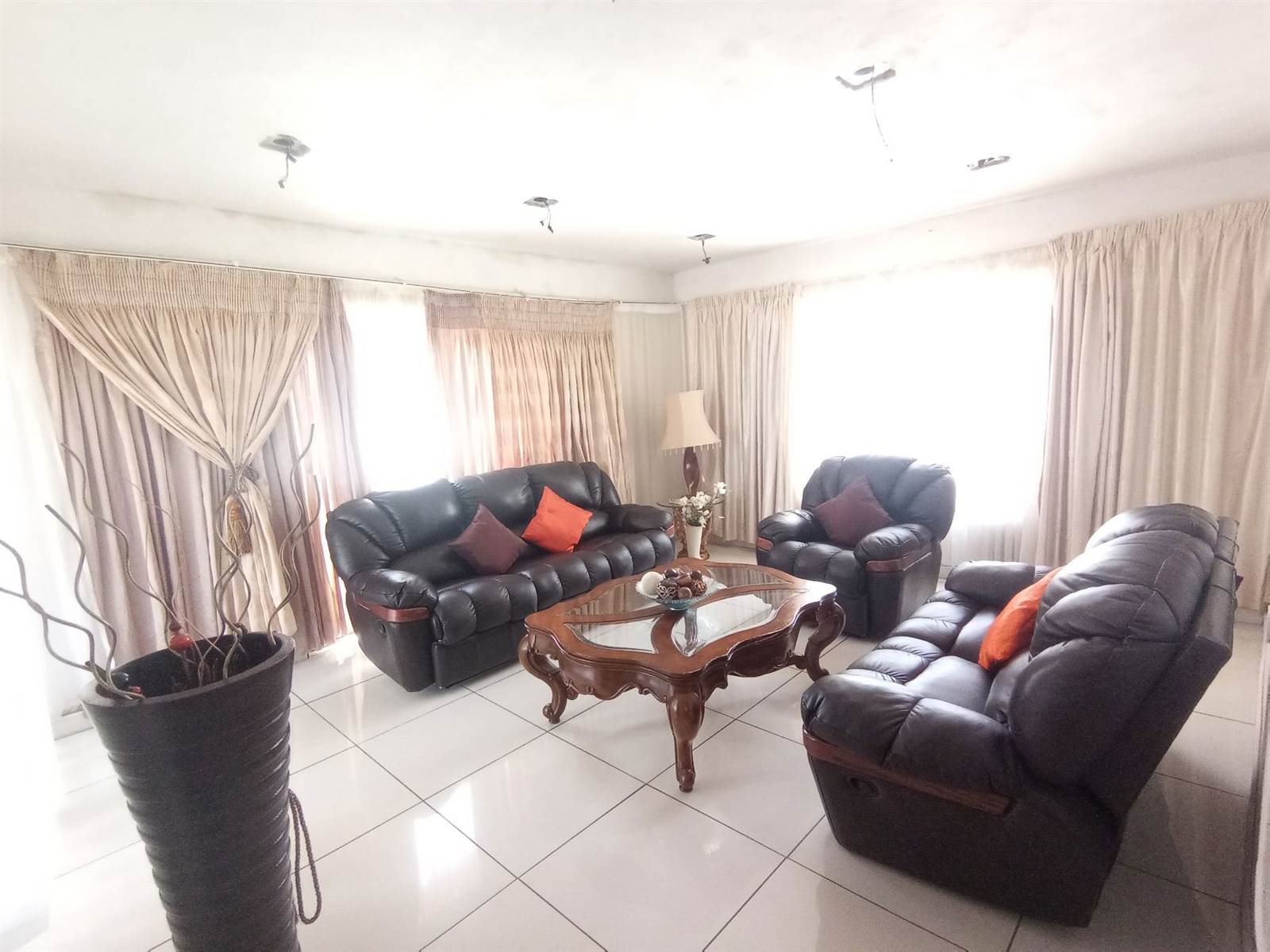 3 Bed House in Serala View photo number 5