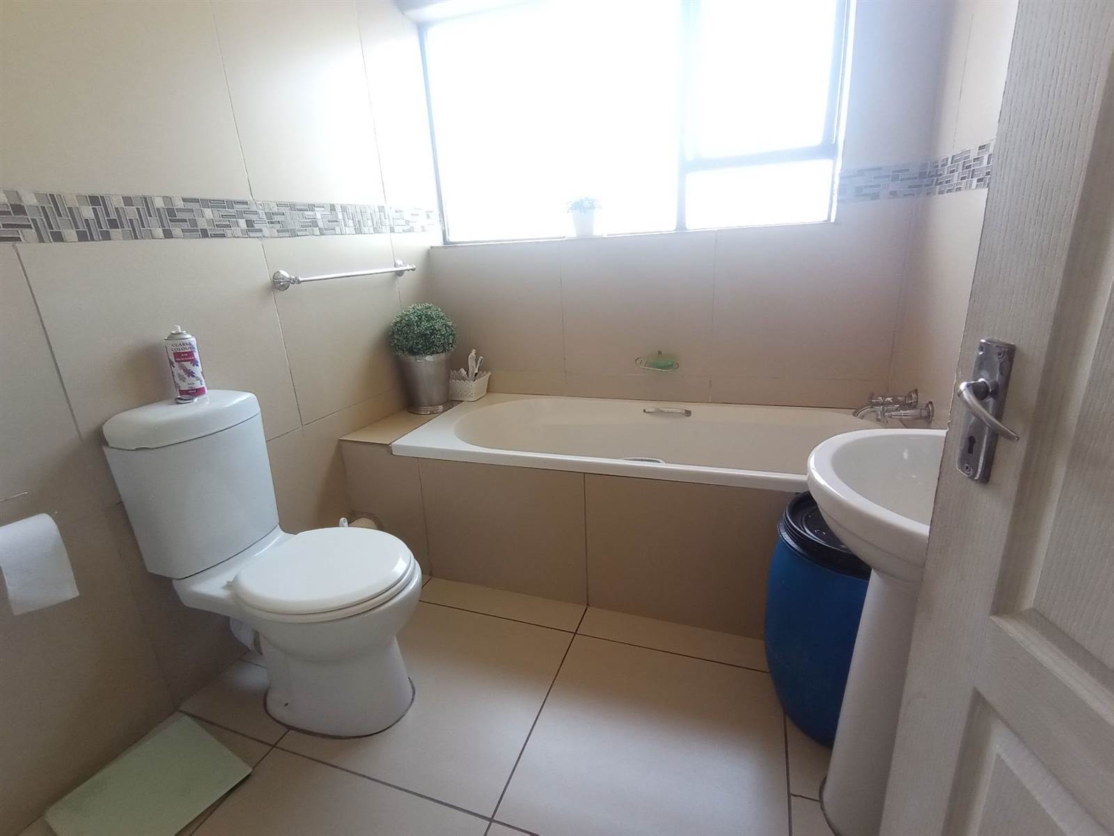 3 Bed House in Serala View photo number 8