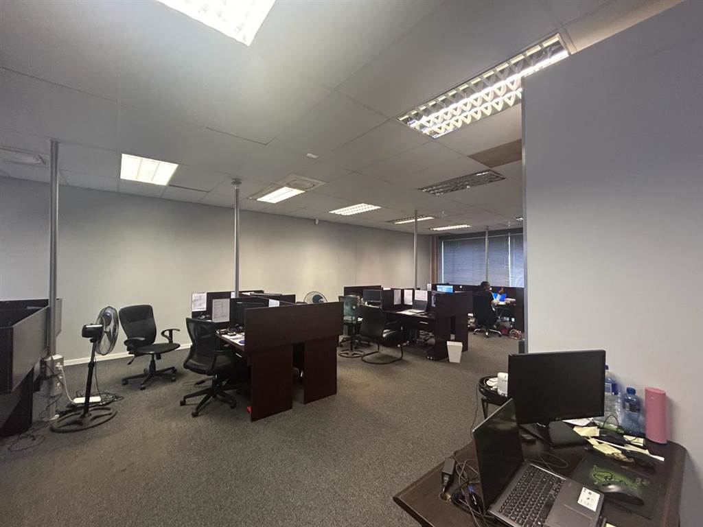 130  m² Commercial space in Umhlanga Ridge photo number 2