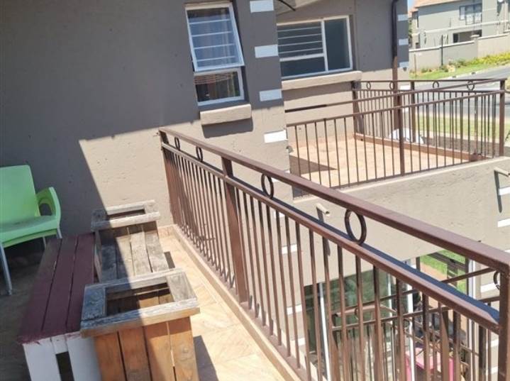 4 Bed House to rent in Halfway Gardens RR4216552 Private Property