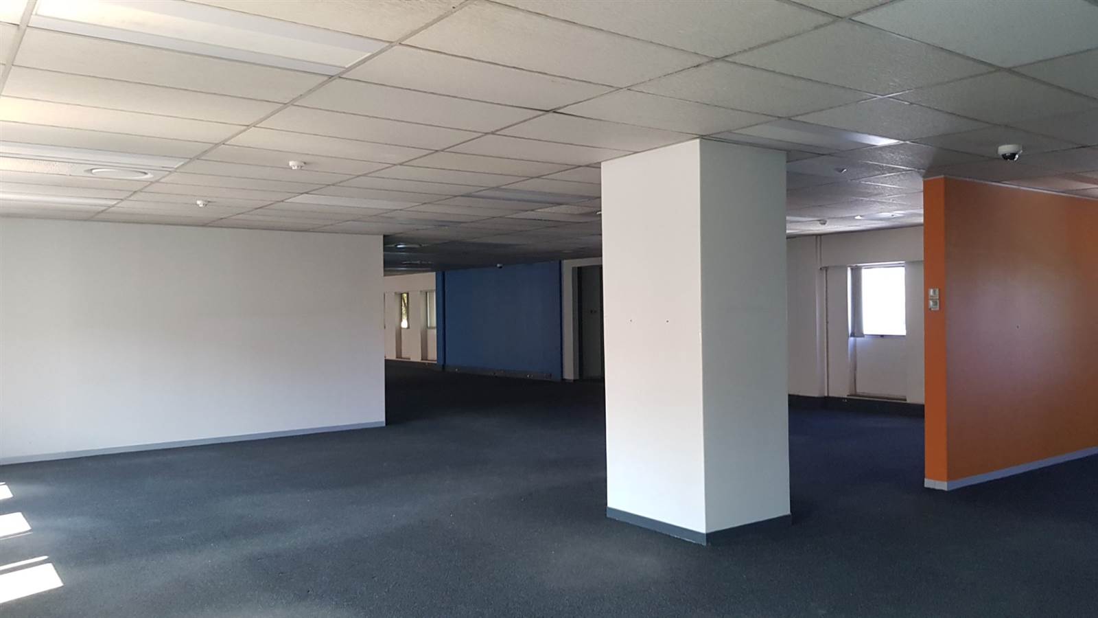 1456  m² Office Space in Bedford Gardens photo number 3