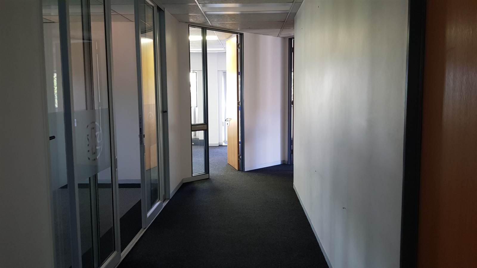 1456  m² Office Space in Bedford Gardens photo number 23