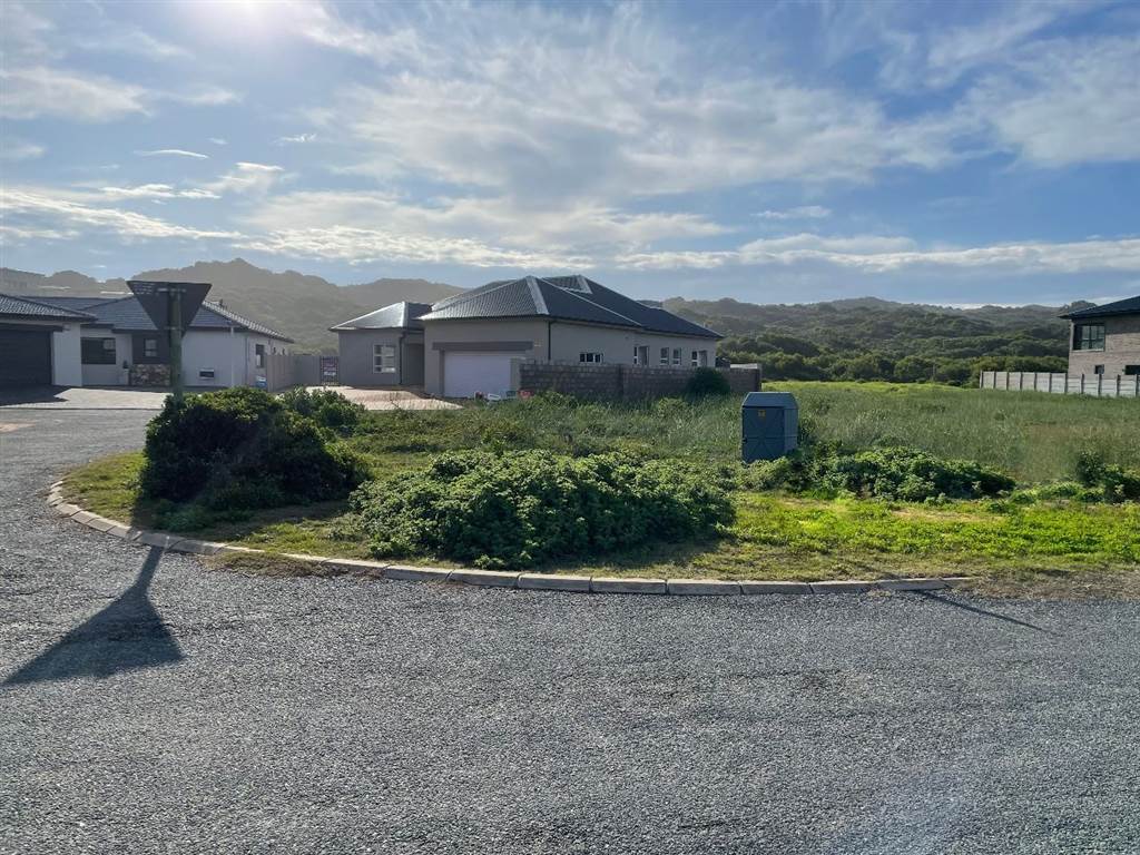 865 m² Land available in Stilbaai photo number 2