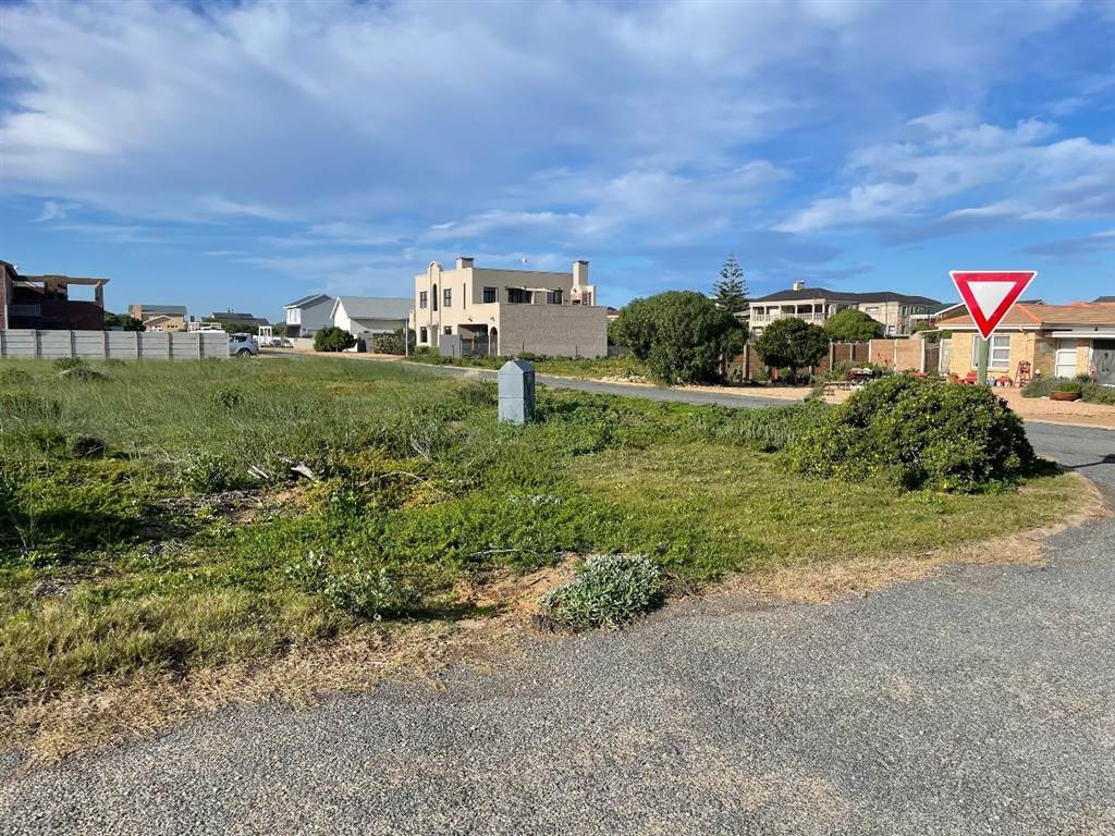 865 m² Land available in Stilbaai photo number 3