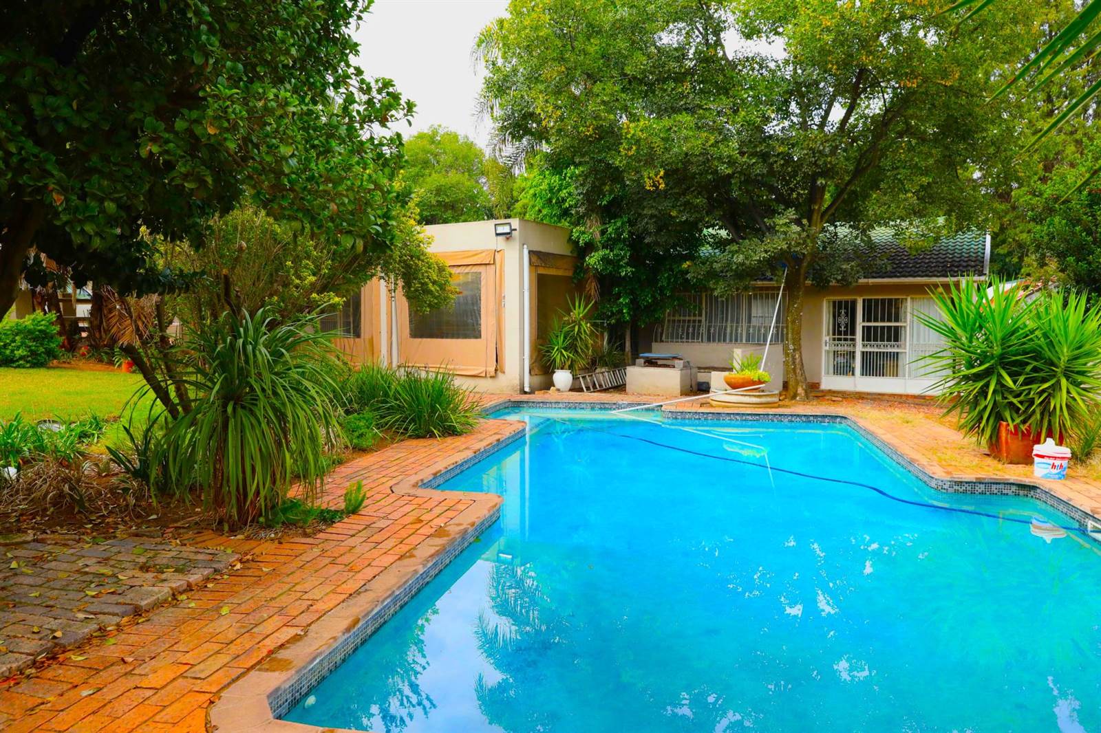 4 Bed House in Jukskei Park photo number 2