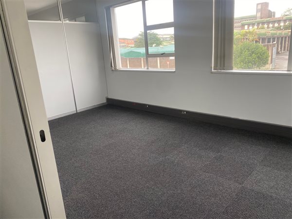 512  m² Industrial space in Pinetown Central