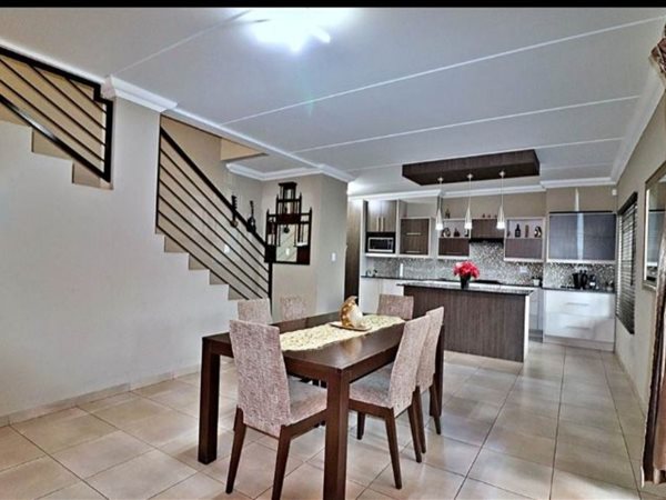 3 Bedroom Townhouse 3 Bedroom Townhouse