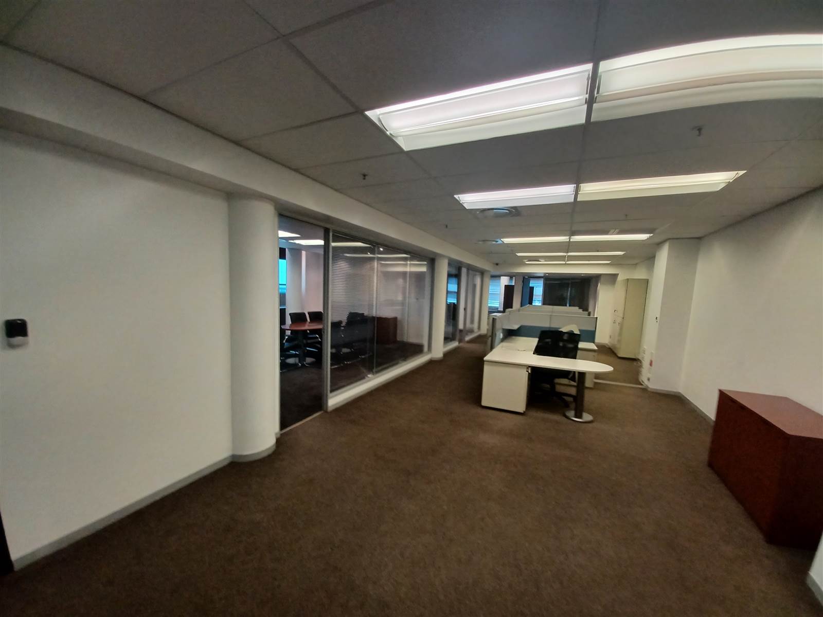 206  m² Commercial space in Sandhurst photo number 2