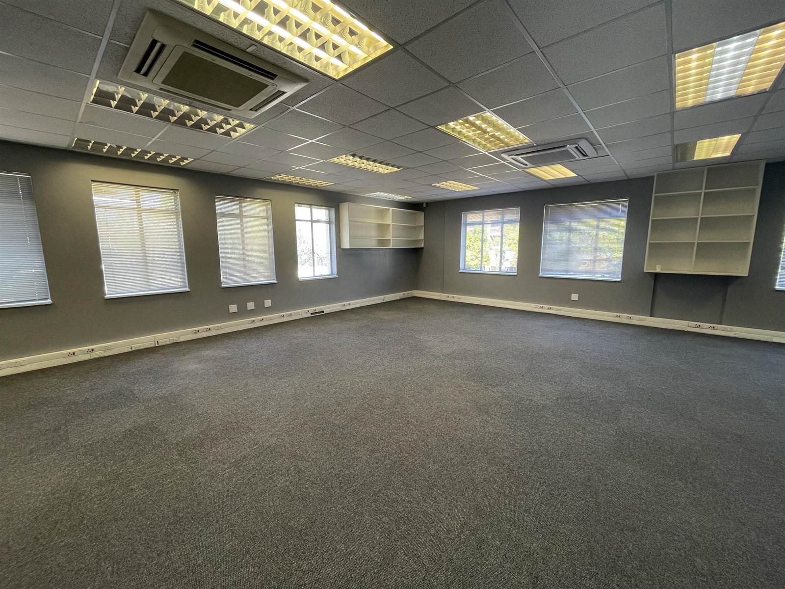 2991  m² Commercial space in Pinelands photo number 8