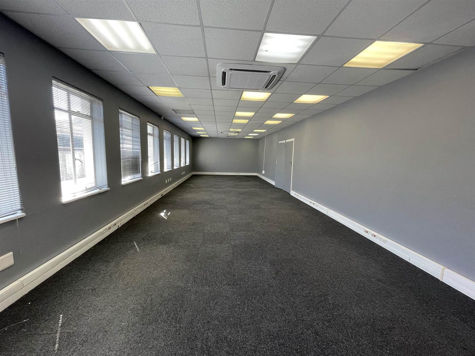 2991  m² Commercial space in Pinelands photo number 10