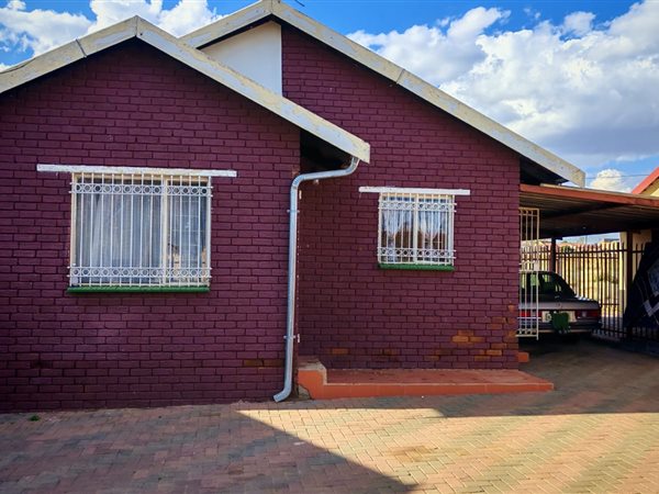 2 Bedroom House 2 Bedroom House