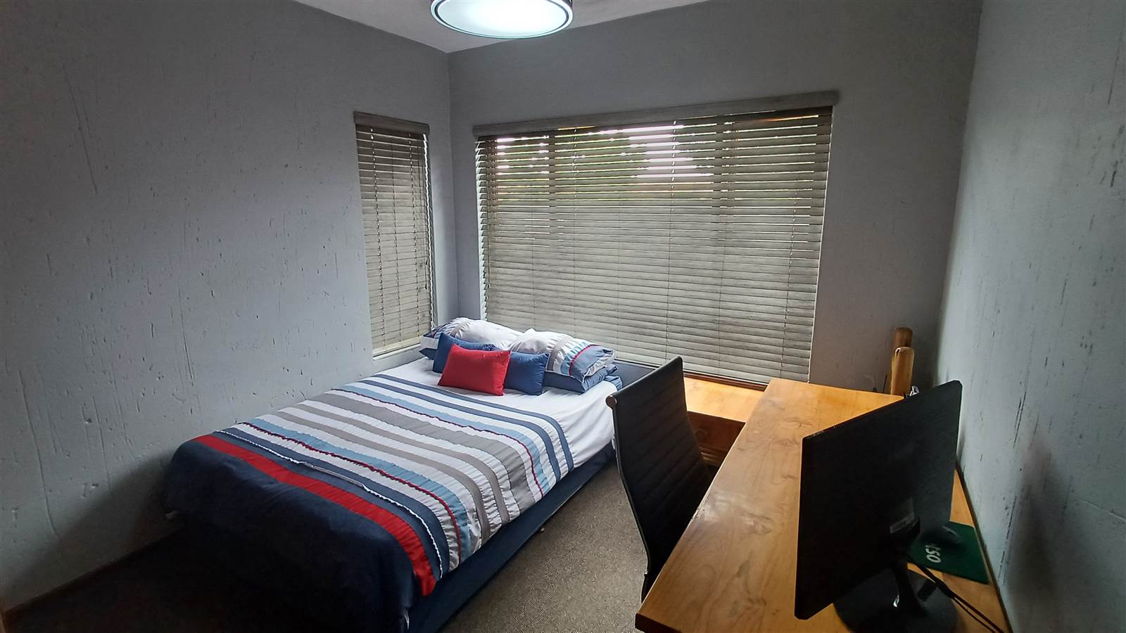 2 Bed Apartment in Vanderbijlpark SE2 photo number 9