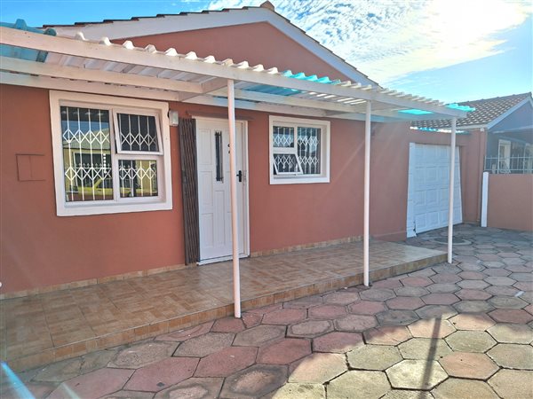 2 Bedroom House 2 Bedroom House