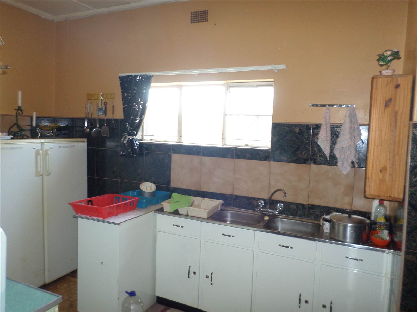3 Bed House in Ventersdorp photo number 16