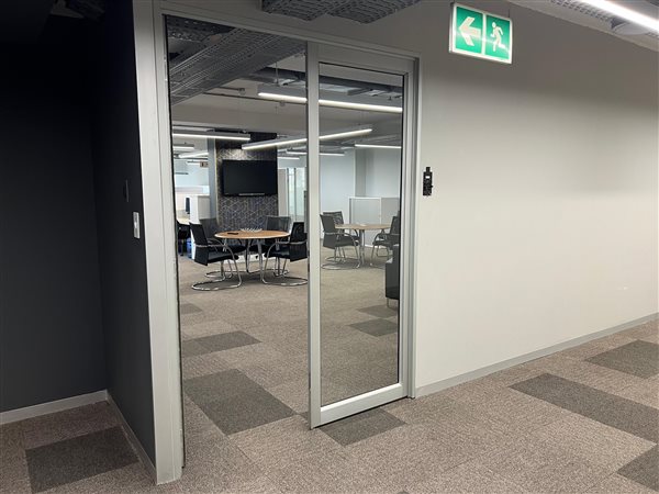 321 m² Commercial space 321 m² Commercial space
