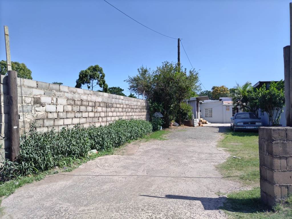 1608 m² Land available in Clairwood photo number 12