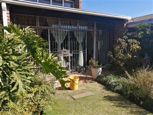 2 Bed Townhouse in Springs Central