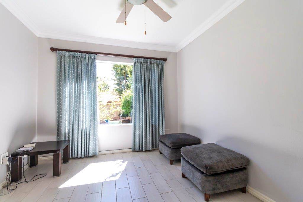4 Bed Townhouse in Randpark Ridge photo number 13