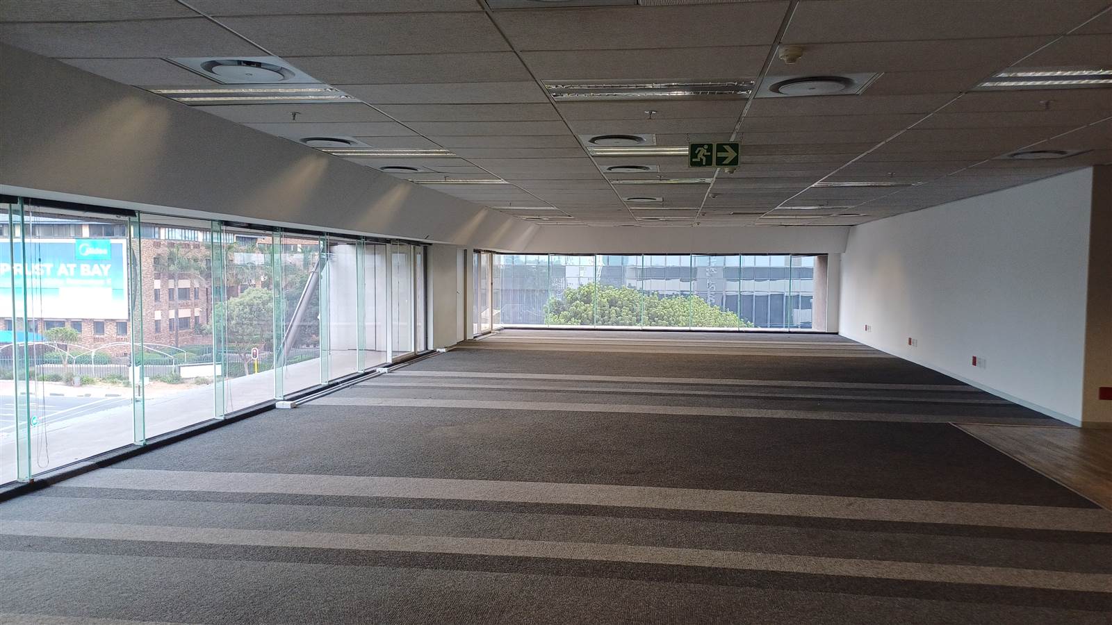 387.6  m² Commercial space in Sandown photo number 4