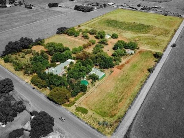 4.2 ha Smallholding