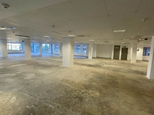 781  m² Commercial space in Die Hoewes photo number 6