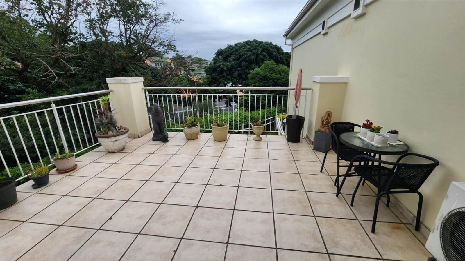 2 Bed Townhouse in La Lucia photo number 8