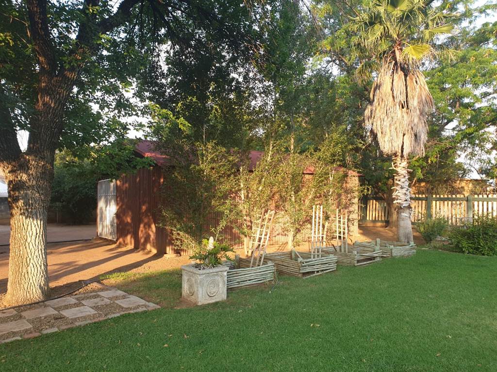 6 Bed House in Wolmaranstad photo number 5