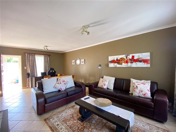 2 Bedroom Townhouse 2 Bedroom Townhouse