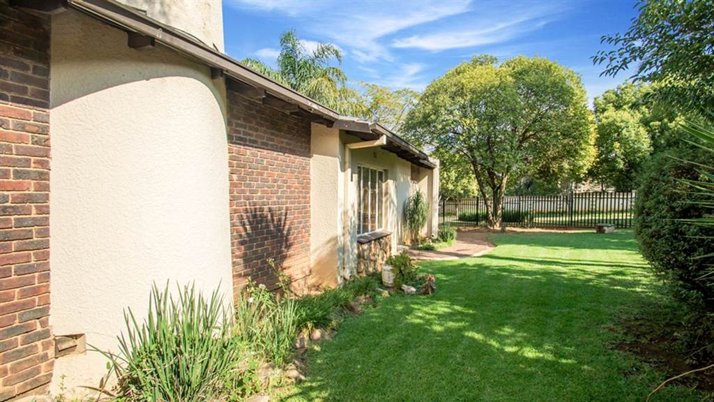 4 Bed House in Randpark Ridge photo number 20