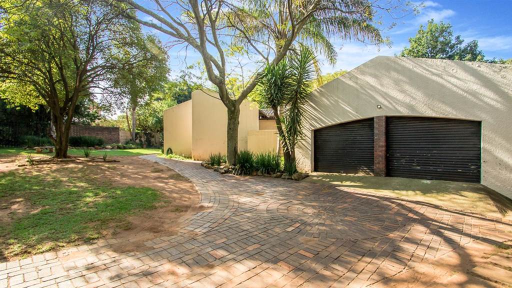 4 Bed House in Randpark Ridge photo number 26