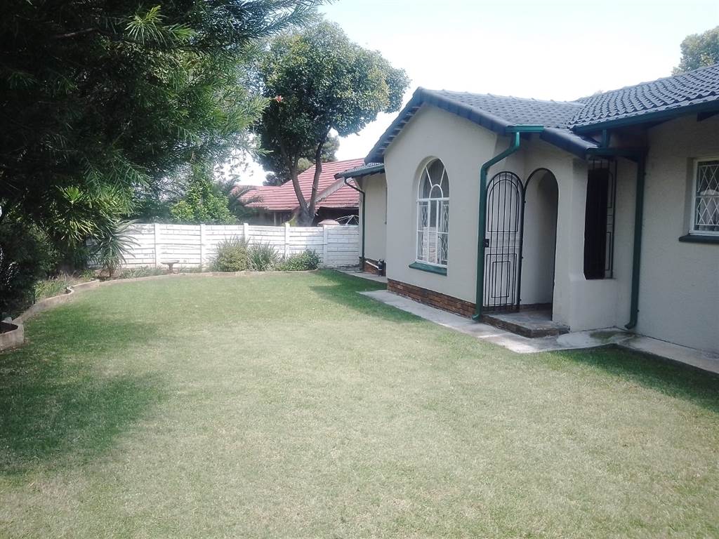 4 Bed House for sale in Brackendowns T4546209 Private Property