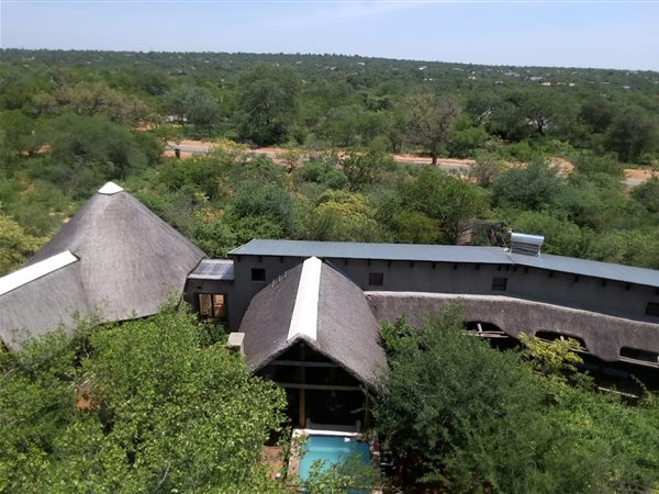 5 Bedroom House 5 Bedroom House