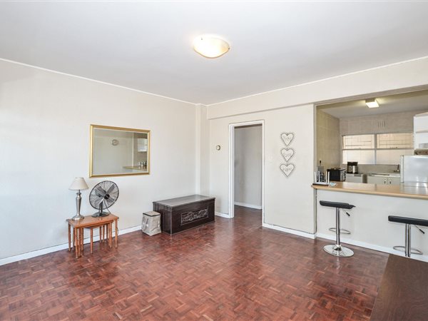 2 Bed Apartment in Goodwood Estate