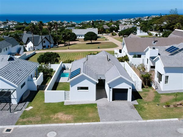 2 Bed House in St Francis Bay