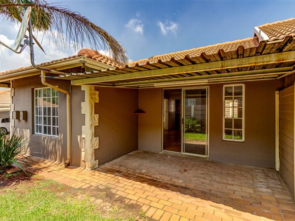 3 Bedroom Townhouse 3 Bedroom Townhouse
