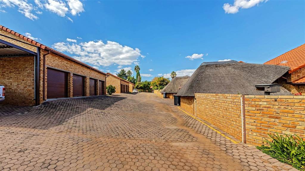 3 Bed Simplex for sale in Strubens Valley T4613403 Private Property